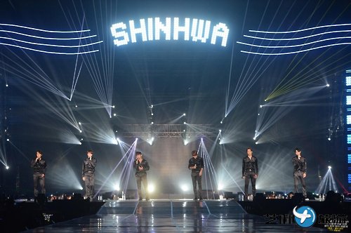 ͼƬ2016LIVE-UNCHANGINGݳ̨գCOMPANYṩ